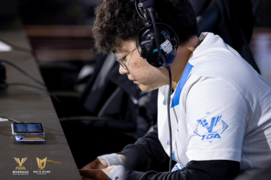 电竞行业应对疫情挑战线上比赛逐渐普及